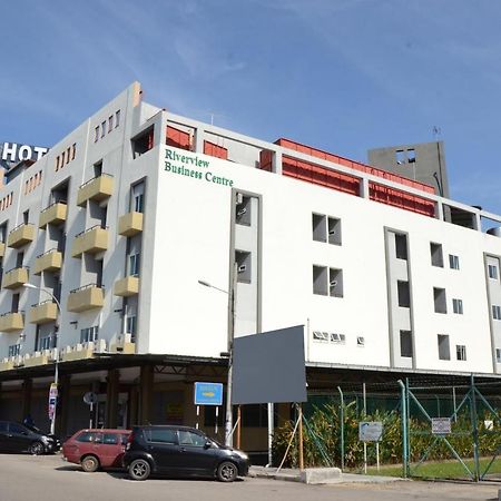 Riverview Hotel Bahau Ngoại thất bức ảnh